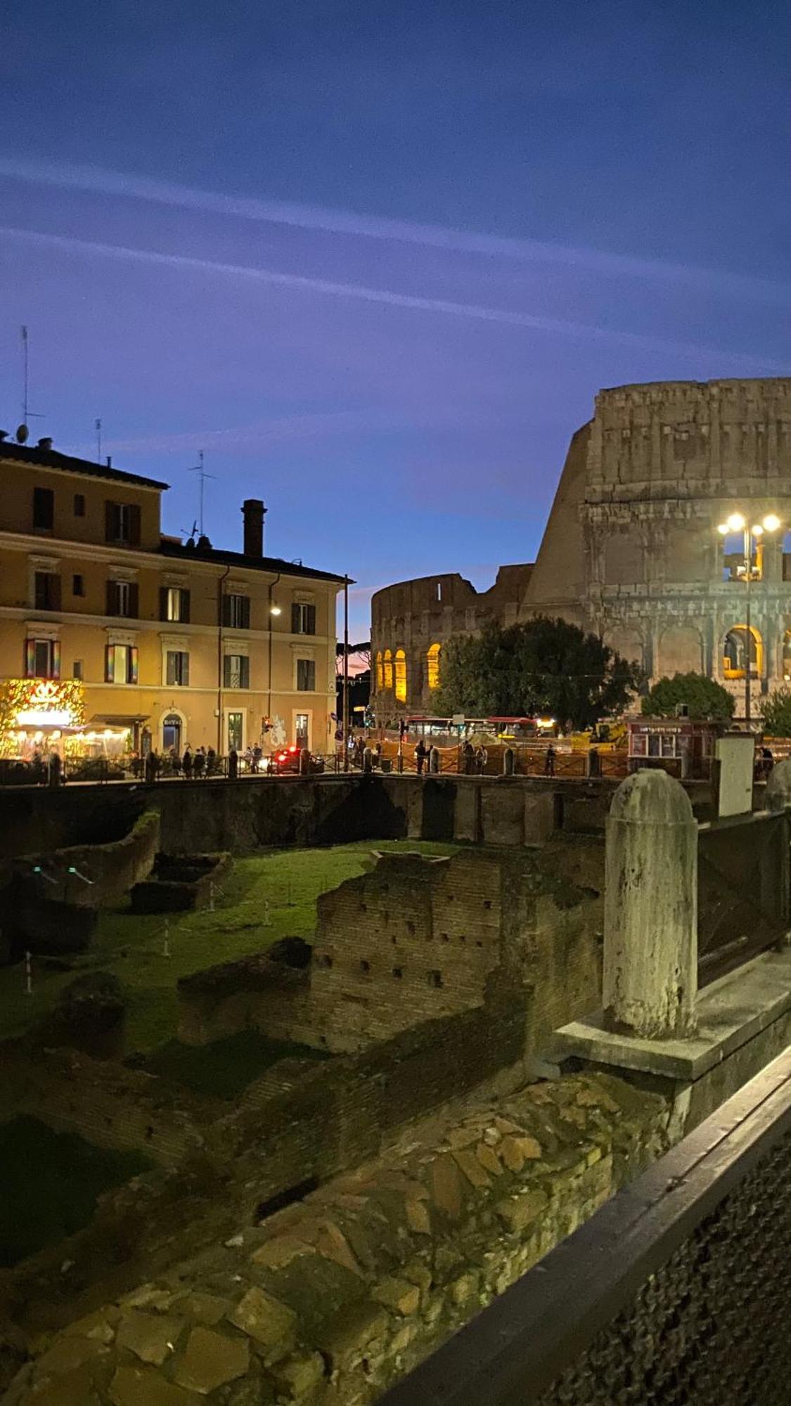 רומא Al Colosseo Appartamento Vintage מראה חיצוני תמונה