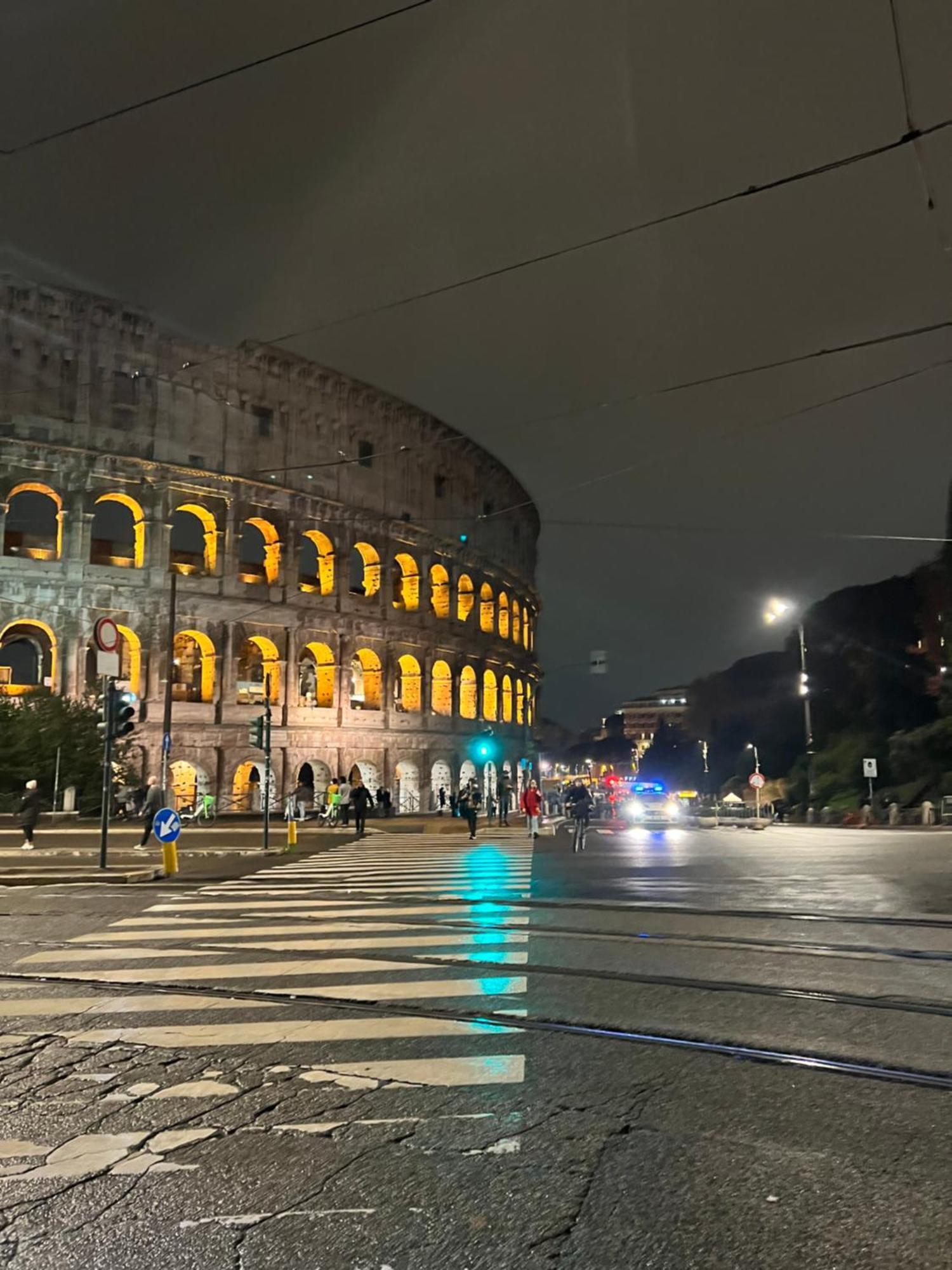 רומא Al Colosseo Appartamento Vintage מראה חיצוני תמונה